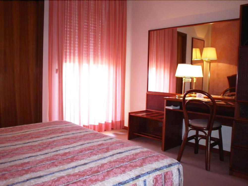 Gallia Club Hotel Cesenatico Exterior photo