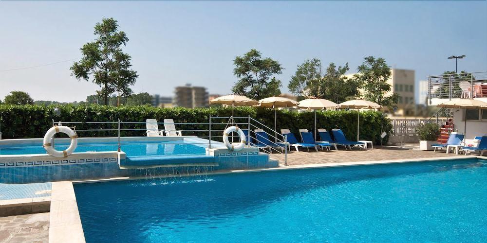 Gallia Club Hotel Cesenatico Exterior photo