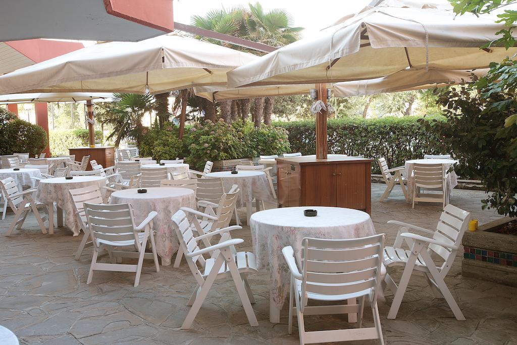 Gallia Club Hotel Cesenatico Exterior photo