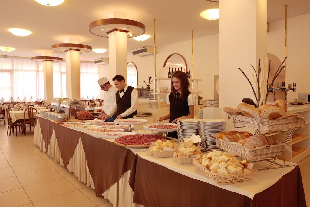 Gallia Club Hotel Cesenatico Exterior photo